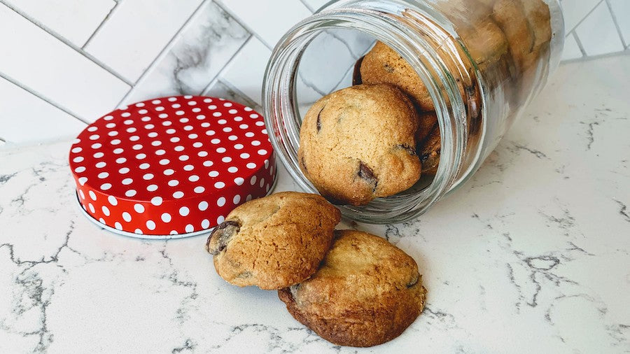 Chocolate chip cookies with collagen